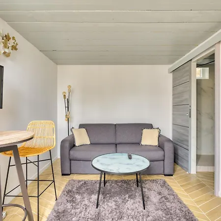 Bright Modern Just Minutes From Paris Apartment *