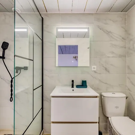 Bright Modern Just Minutes From Paris Apartamento Issy-les-Moulineaux