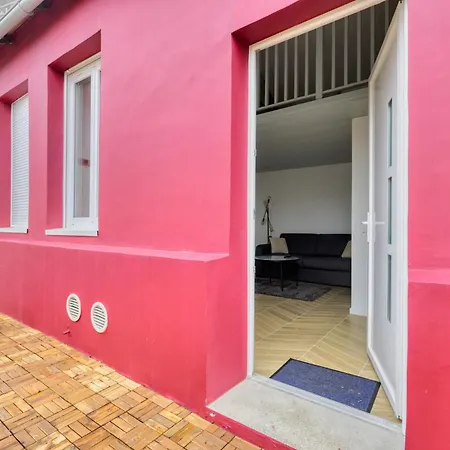 Apartment Bright Modern Just Minutes From Paris