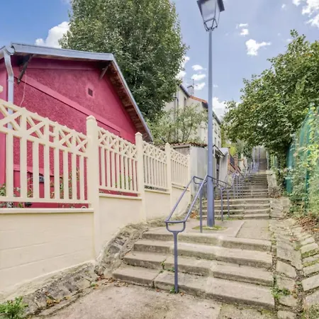 Bright Modern Just Minutes From Paris