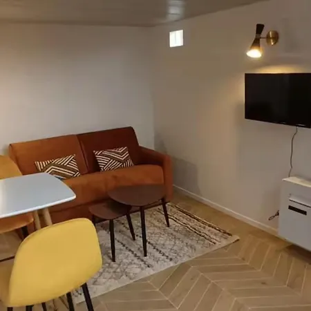 Apartment Bright Modern Just Minutes From Paris Issy-les-Moulineaux