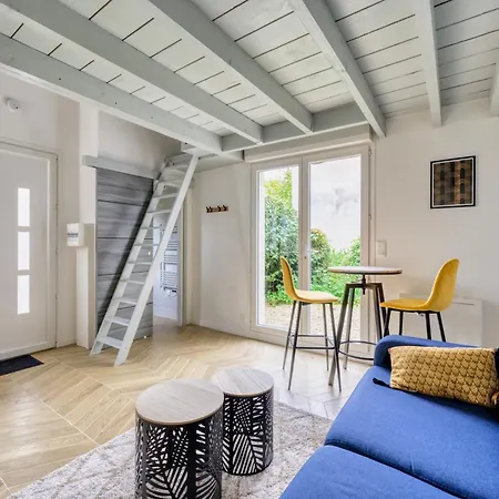 Bright Modern Just Minutes From Paris