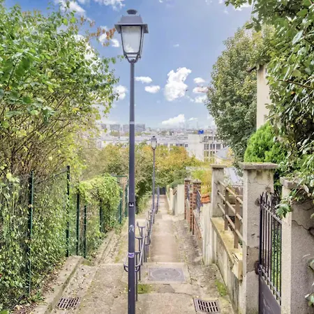 Bright Modern Just Minutes From Paris *