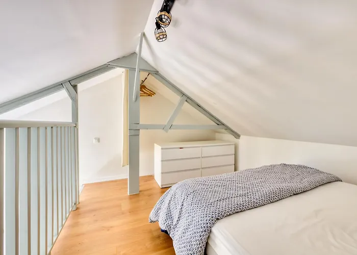 Bright Modern Just Minutes From Paris Apartamento