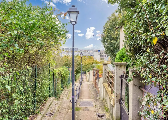 Bright Modern Just Minutes From Paris Issy-les-Moulineaux